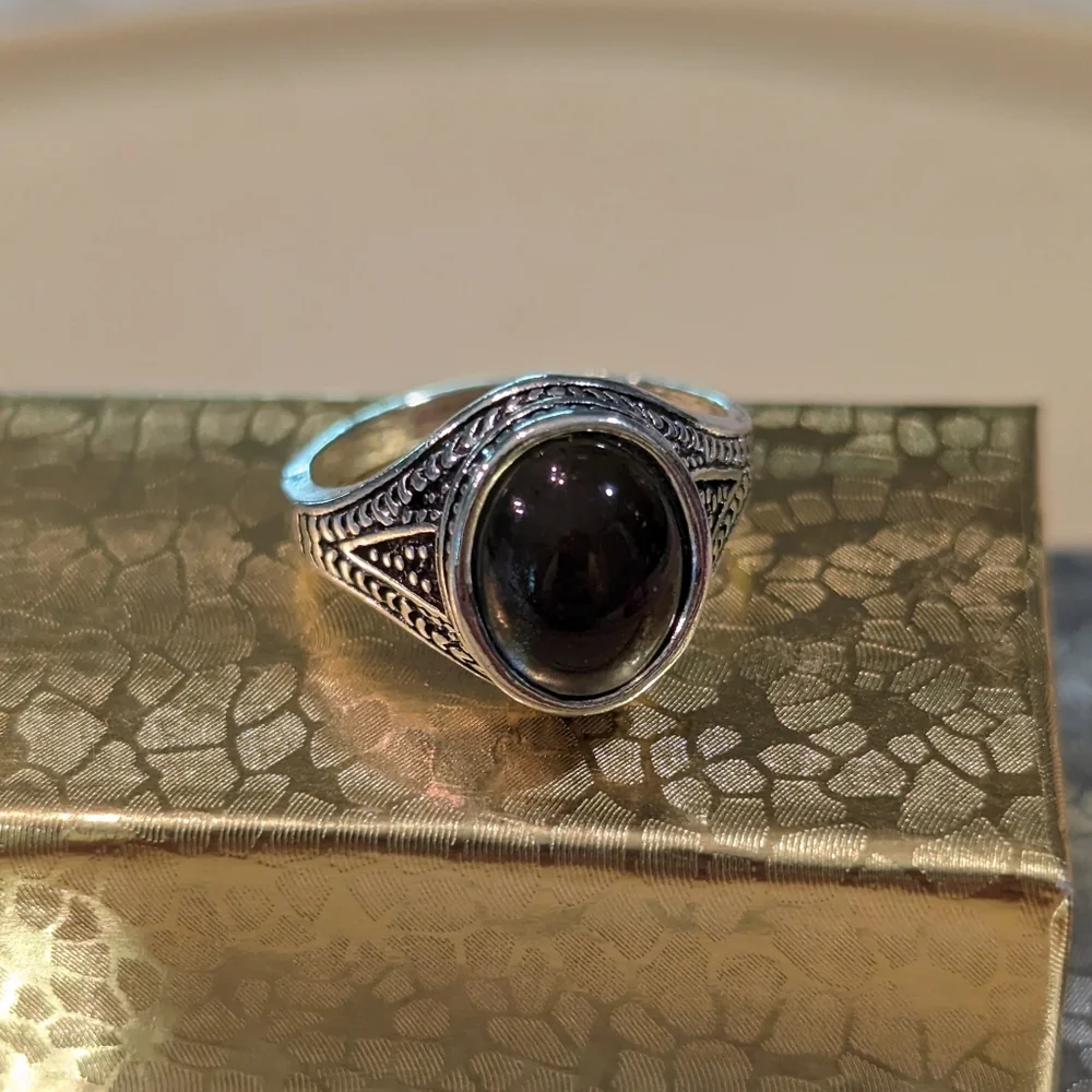 MOOD RING SIZE 7.5 NEW - Picture 1 of 4